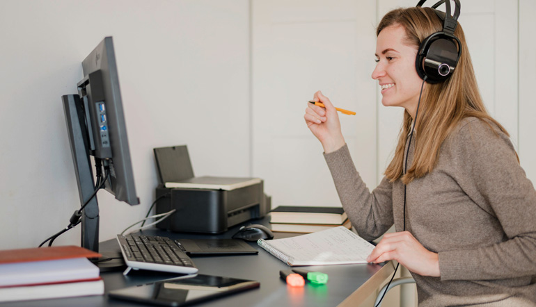 cherrful woman working