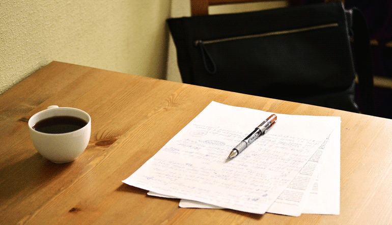 5 Little-Known Places to Get Online Proofreading Jobs work desk